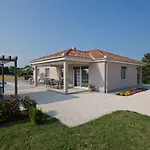 Lemi Villa *