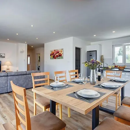 Ferienhaus Lemi *