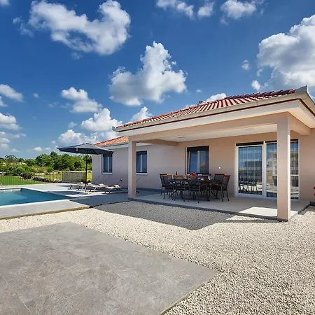 Lemi Ferienhaus *